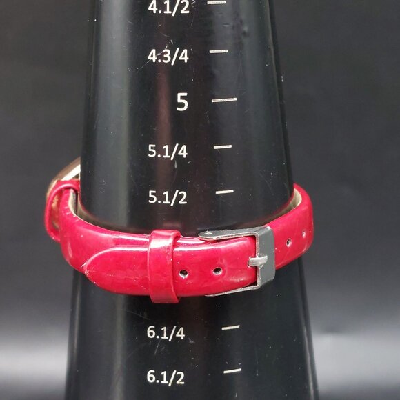 Elegant Red Teardrop Wristwatch With Rhinestone Bezel & Leather Band - Picture 7 of 7